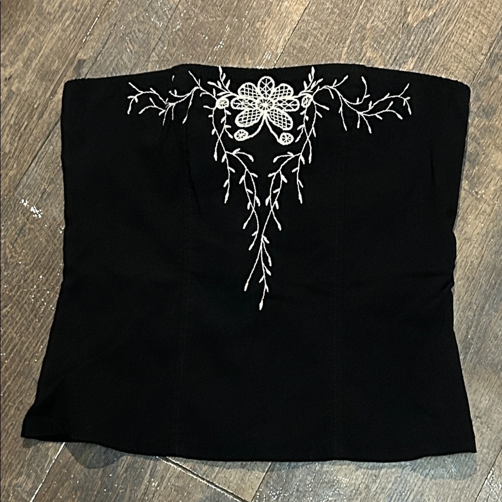 Y2K White House Black Market Black Crop Top with Elastic Zipper Embroidered XS